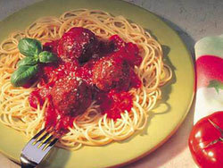 meatballs spaghetti traditional classic dinner recipes recipe mrfood