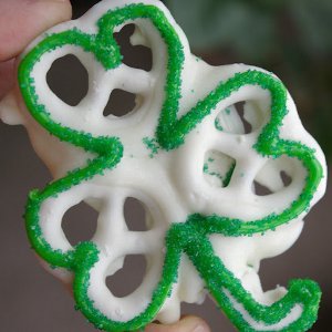 Shamrock Pretzel Snacks Shamrock Pretzel Snacks