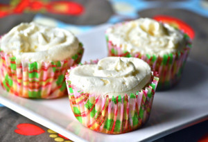 DC Cupcakes Inspired Vanilla Cupcakes