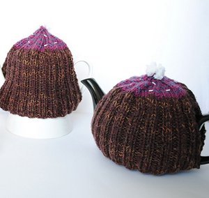 Frosted Cupcake Tea Cozy AllFreeKnitting.com