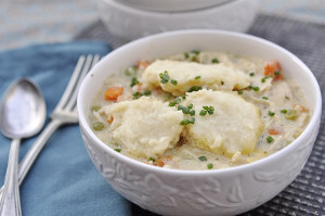 Slow Cooker Bisquick Chicken And Dumplings | RecipeLion.com