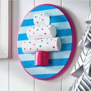 Snowman art – pinlavie.com 20 Easy Kids Christmas Crafts | FaveCrafts.com