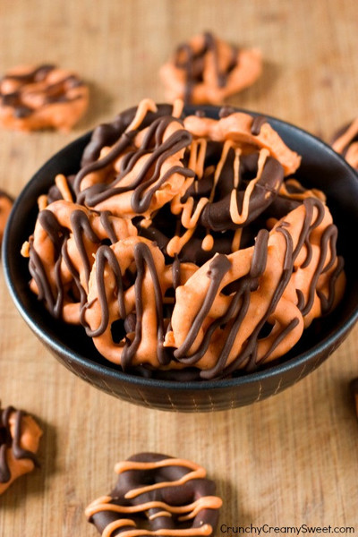 Pumpkin Spice Chocolate Covered Pretzels Pumpkin Spice Chocolate Covered Pretzels