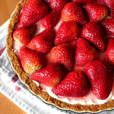 Sinfully Smooth Strawberry Cream Pie Sinfully Smooth Strawberry Cream Pie
