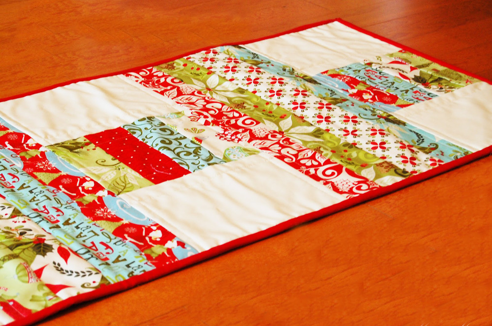 Poinsettia   Runner patterns free seasonal  FaveQuilts.com Table table runner