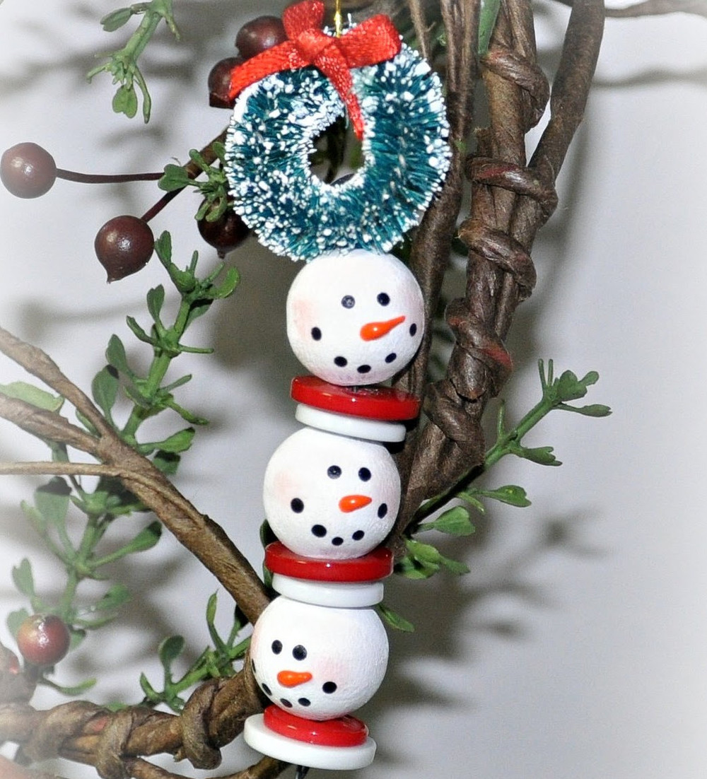 Christmas beaded ornament ornaments victorian patterns handmade decorations kits kit crafts tree elegant diy bead vánoce baubles antoinette beads covers Beaded Snowman Strand | AllFreeChristmasCrafts.com