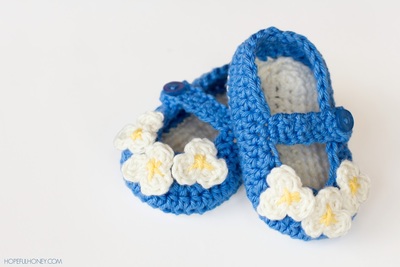 http://d2droglu4qf8st.cloudfront.net/2015/02/207418/Vintage-Mary-Jane-Baby-Booties-Crochet-Pattern-5_ArticleImage-CategoryPage_ID-862407.jpg?v=862407