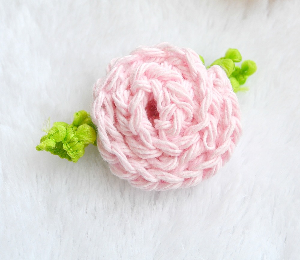 Beginner Crochet Rose AllFreeCrochet.com