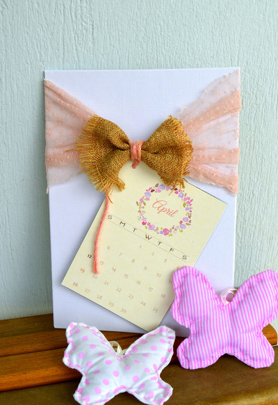 Burlap and Lace Canvas Calendar | FaveCrafts.com Burlap and Lace Canvas Calendar | FaveCrafts.com