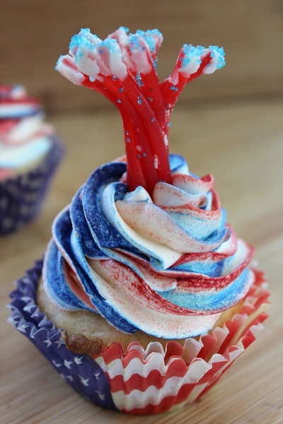 Fourth of July Firecracker Cupcakes