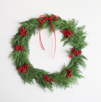 20-Minute DIY Holiday Wreath 20-Minute DIY Holiday Wreath
