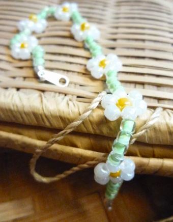 Daisy Chain Beaded Bracelet Pattern Daisy Chain Beaded Bracelet Pattern