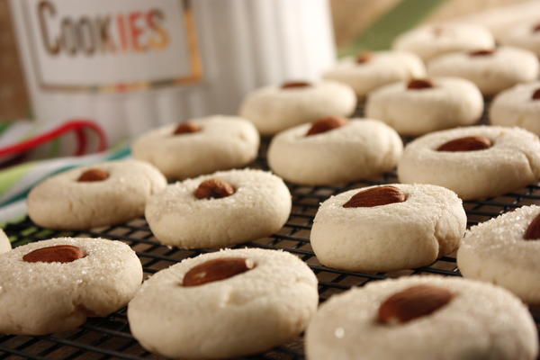 Chinese Almond Rounds
