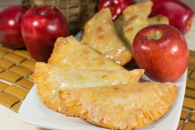 Amish Fried Apple Pies 