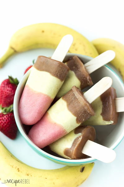 Banana Split Pudding Pops | TheBestDessertRecipes.com