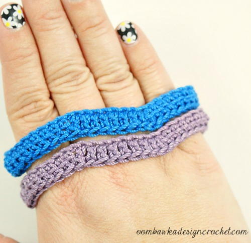 Easiest Chevron Bracelet | AllFreeCrochet.com