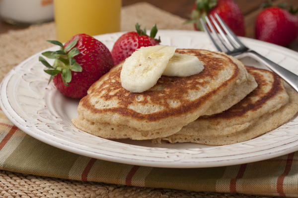 Whole Wheat Buttermilk Pancakes