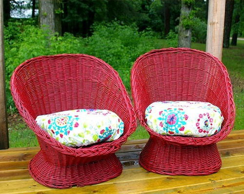 Wicker Chair Paint Makeover | DIYIdeaCenter.com