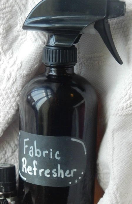 diy-febreze-inspired-fabric-spray-diyideacenter