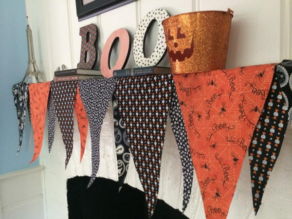 No Sew Halloween DIY Mantel Decor No Sew Halloween DIY Mantel Decor