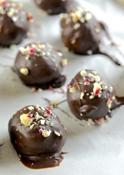 Vegan White Chocolate Candy Cane Truffles Vegan White Chocolate Candy Cane Truffles