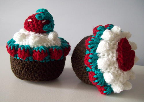 Strawberry Fields Chocolate Cup Cake Strawberry Fields Chocolate Cup Cake