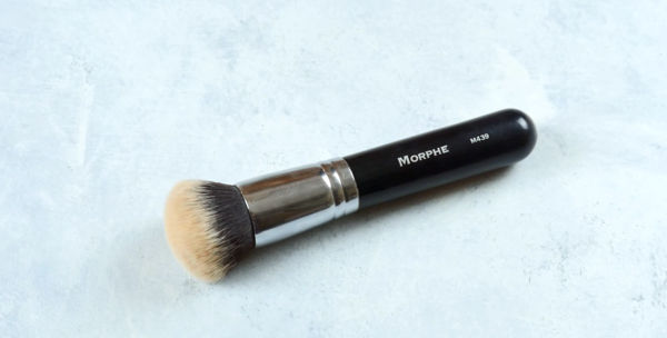 Makeup Brushes 101 - Types of Brushes for Your Makeup - Foundation Brush Makeup Brushes 101 - Types of Brushes for Your Makeup - Foundation Brush