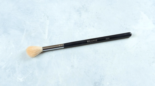 Makeup Brushes 101 - Types of Brushes for Your Makeup - Highlighter Brush Makeup Brushes 101 - Types of Brushes for Your Makeup - Highlighter Brush