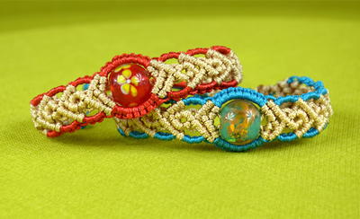 Hawaiian Beach Goddess Macrame Bracelet Hawaiian Beach Goddess Macrame Bracelet