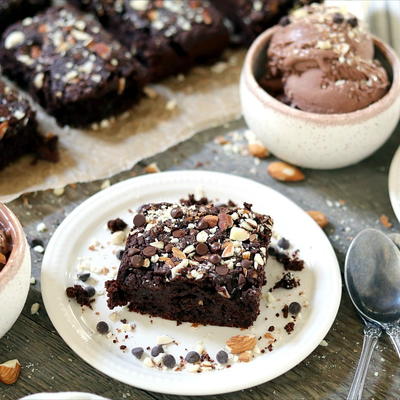 Fudgy Chocolate Brownies Fudgy Chocolate Brownies
