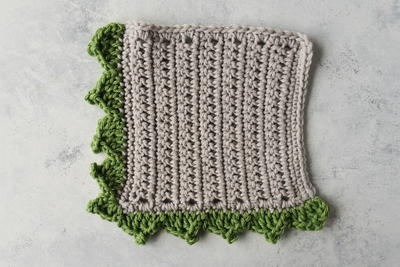 How to Crochet the Pointed Scallop Edging How to Crochet the Pointed Scallop Edging