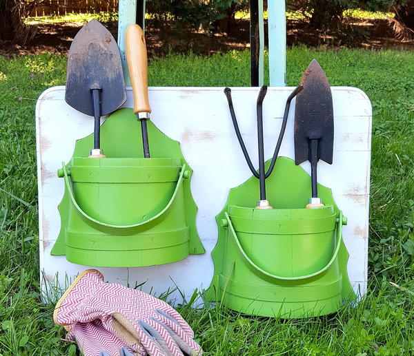 Budget-Friendly DIY Garden Tools Organizer Budget-Friendly DIY Garden Tools Organizer
