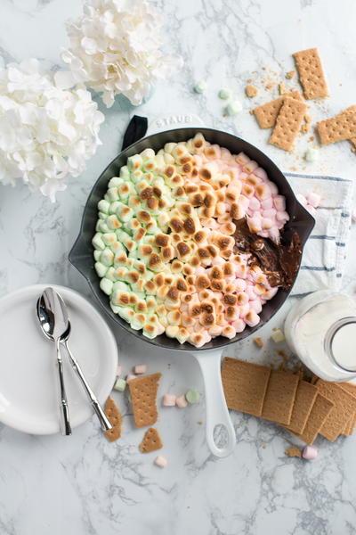 Unicorn Skillet S’mores Dip Unicorn Skillet S’mores Dip