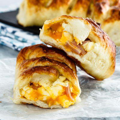 Ham, Egg and Cheese Pretzel Rolls Ham, Egg and Cheese Pretzel Rolls