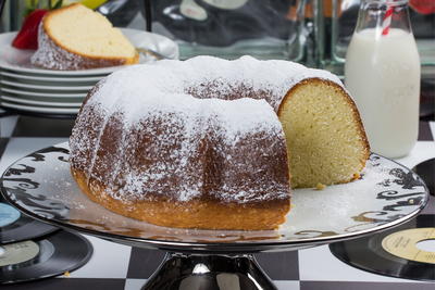 Elvis Whipping Cream Pound Cake