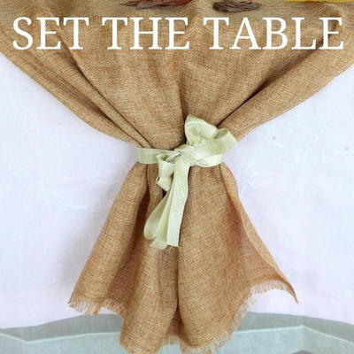 How to Set a Table for Thanksgiving + Thanksgiving Table Decor Ideas How to Set a Table for Thanksgiving + Thanksgiving Table Decor Ideas
