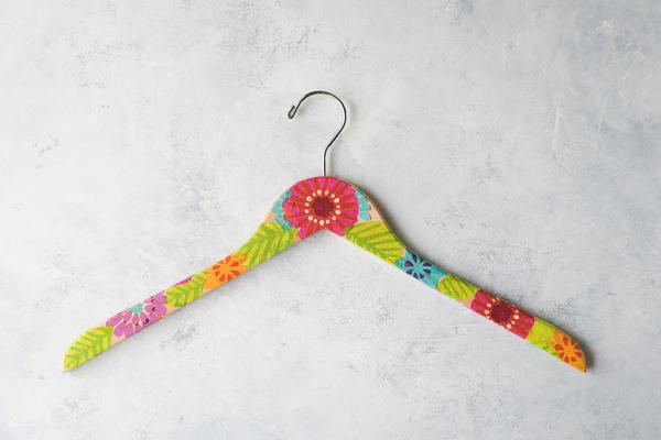 Tropical Flower Paper Napkin Wooden Hanger Tropical Flower Paper Napkin Wooden Hanger