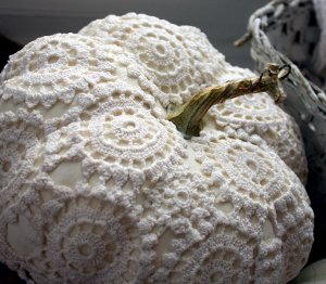 Vintage Doily Pumpkins Vintage Doily Pumpkins
