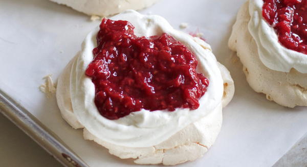 Mini Raspberry Rhubarb Pavlovas Mini Raspberry Rhubarb Pavlovas