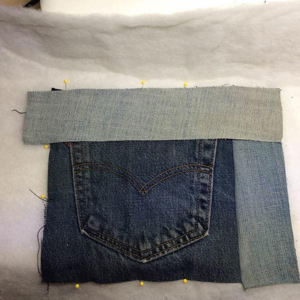 DIY Denim Traditional Log Cabin Block Pocket Pillow DIY Denim Traditional Log Cabin Block Pocket Pillow