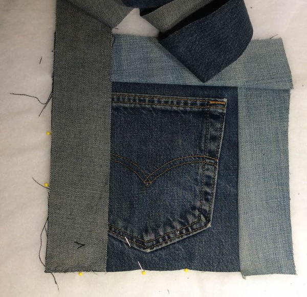 DIY Denim Traditional Log Cabin Block Pocket Pillow DIY Denim Traditional Log Cabin Block Pocket Pillow