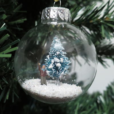 Finding the Tree Ornament Finding the Tree Ornament