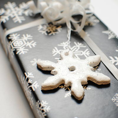 Snowflake Gift Ornaments Snowflake Gift Ornaments