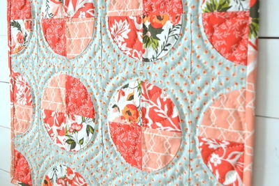 Lady's Delight Circle Mini Quilt Lady's Delight Circle Mini Quilt