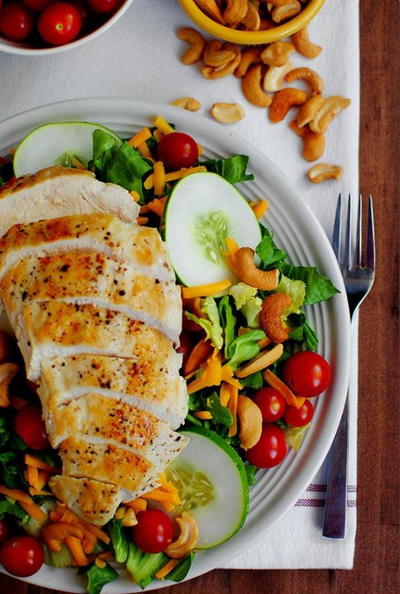 copycat-culvers-chicken-cashew-salad-allfreecopycatrecipes