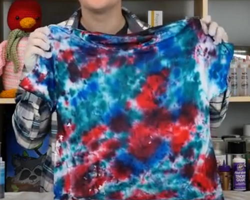 how to first wash a tie dye shirt