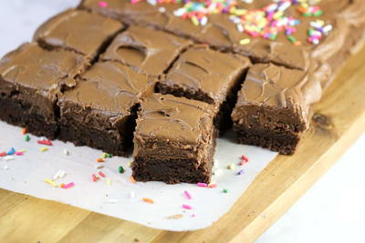 OMG! Chocolate Cream Cheese Frosted Brownies OMG! Chocolate Cream Cheese Frosted Brownies