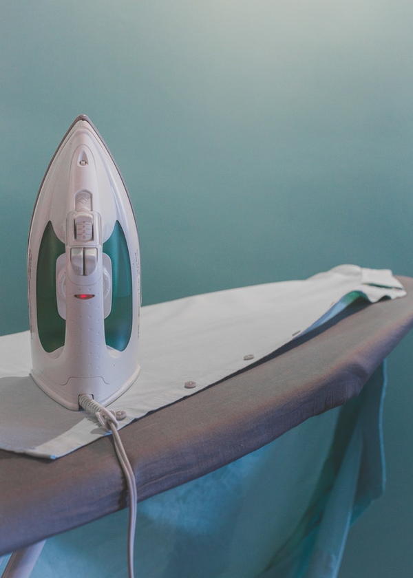 How To Unwrinkle Clothes How to Use an Iron How To Unwrinkle Clothes How to Use an Iron