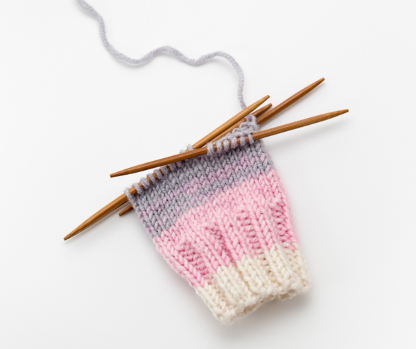 Knitting on DPNs Knitting on DPNs