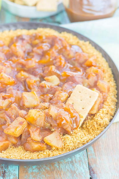 Easy Caramel Apple Pie Dip Easy Caramel Apple Pie Dip